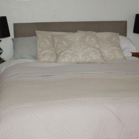 Knights Rest Bed & Breakfast Шанклин Екстериор снимка