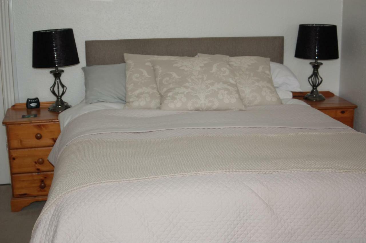 Knights Rest Bed & Breakfast Шанклин Екстериор снимка