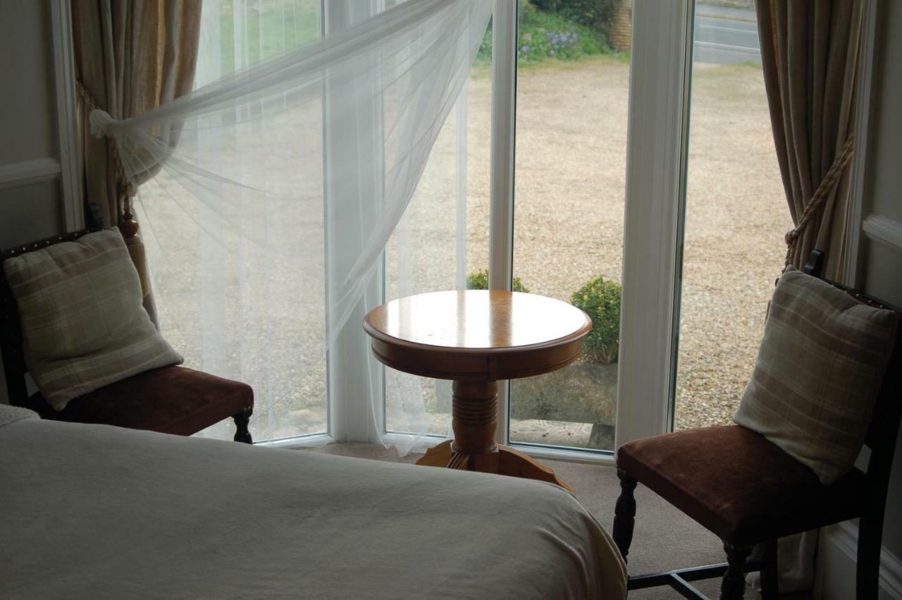 Knights Rest Bed & Breakfast Шанклин Екстериор снимка