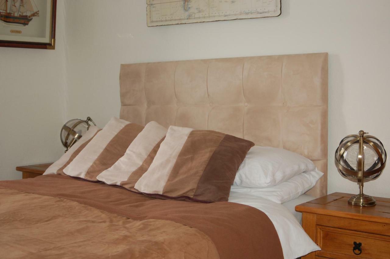 Knights Rest Bed & Breakfast Шанклин Екстериор снимка